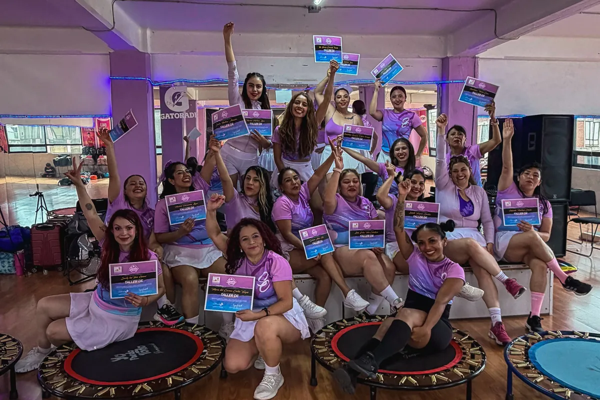 Grupo de instructoras al terminar el taller de actualización