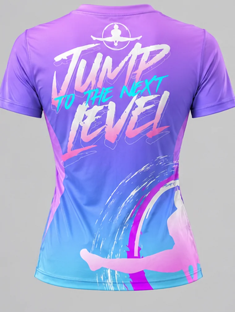 Espalda de la playera con la frase Jump to the next level